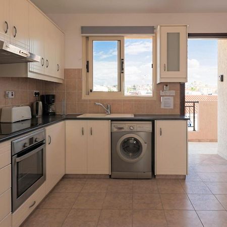 Apartament Royal Seacrest Crown-Jewel, 2B, Pools, Sea, Center Pafos Zewnętrze zdjęcie