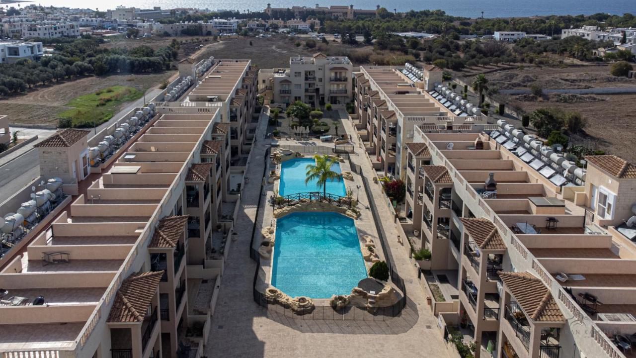 Apartament Royal Seacrest Crown-Jewel, 2B, Pools, Sea, Center Pafos Zewnętrze zdjęcie